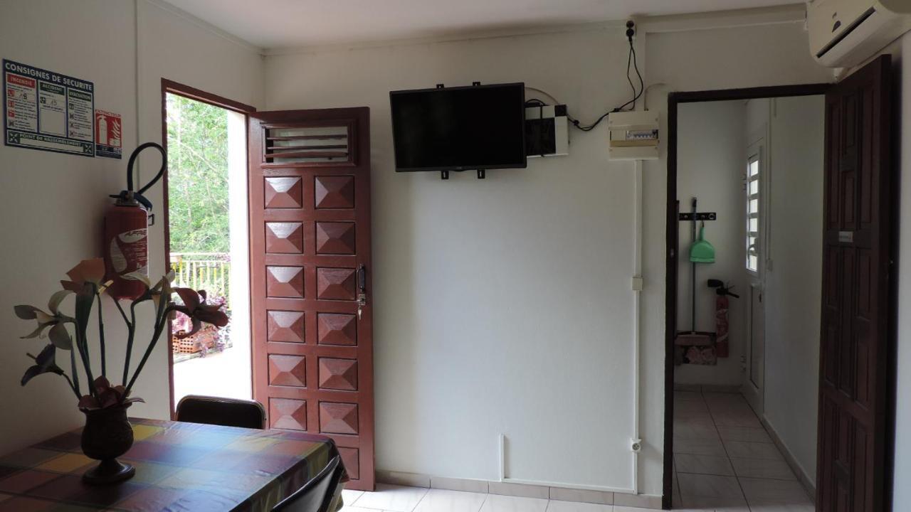 Chez Regine Apartment เลอ โฮแบร์ ภายนอก รูปภาพ
