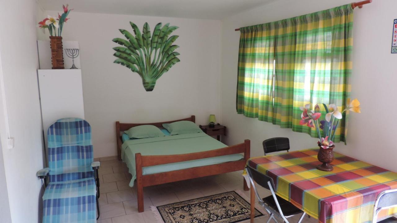 Chez Regine Apartment เลอ โฮแบร์ ภายนอก รูปภาพ